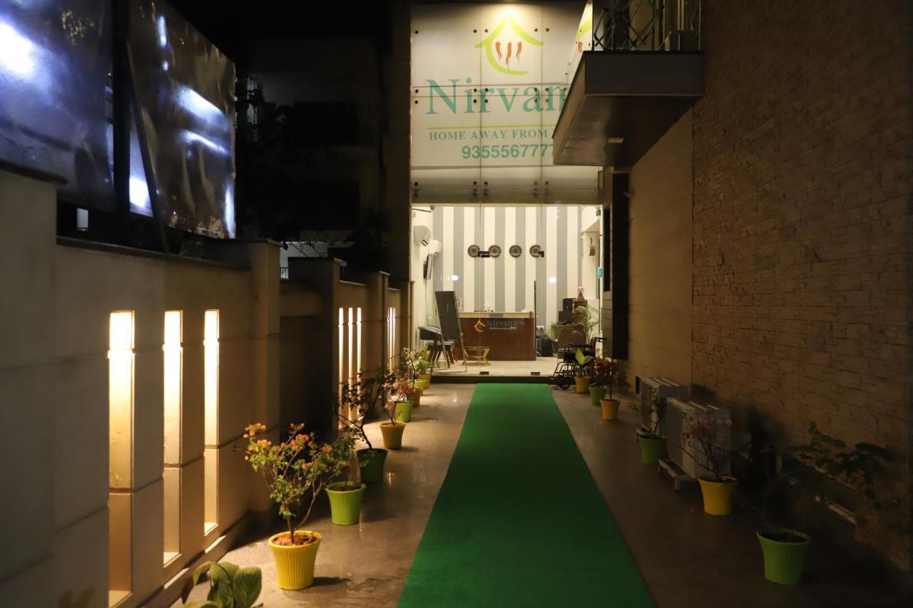 Nirvana Rooms Gurgaon Zewnętrze zdjęcie