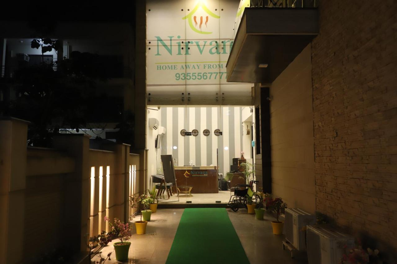 Nirvana Rooms Gurgaon Zewnętrze zdjęcie